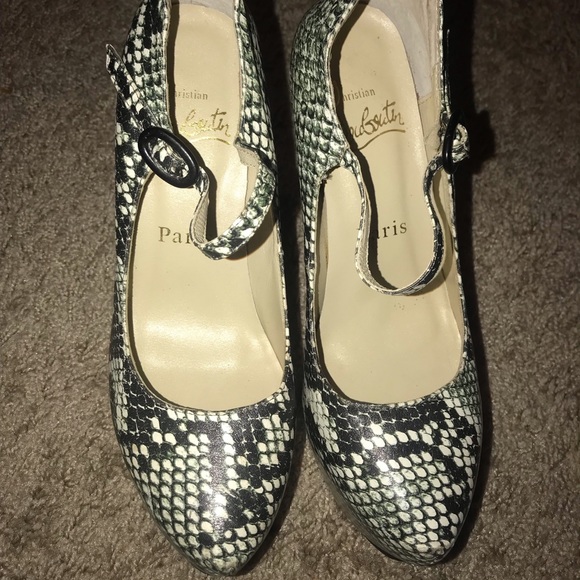 Christian Louboutin - Picture 2 of 8